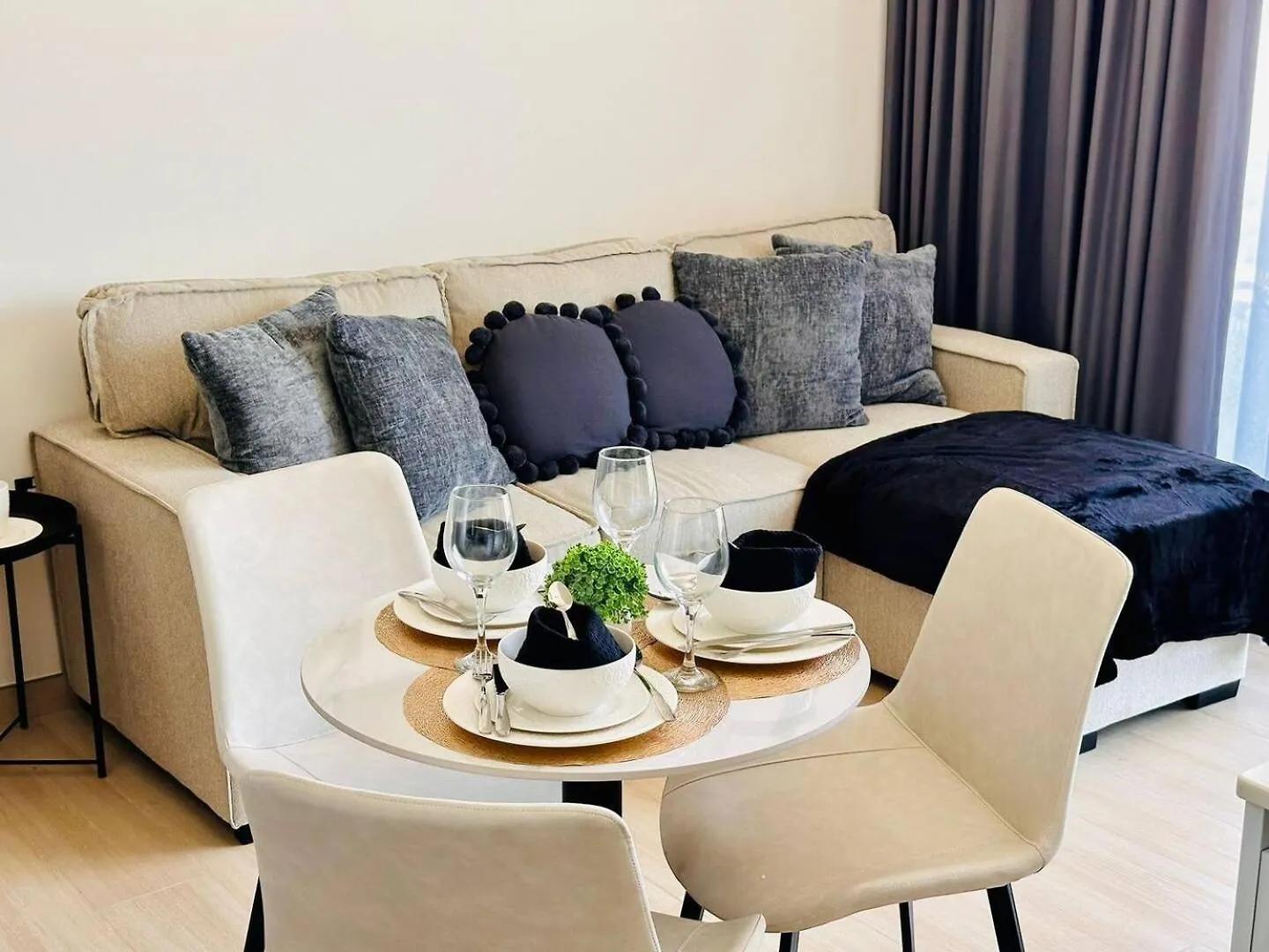 Fully Furnished Cozy 1Br In Jvc With Balcony Apartment Dubai