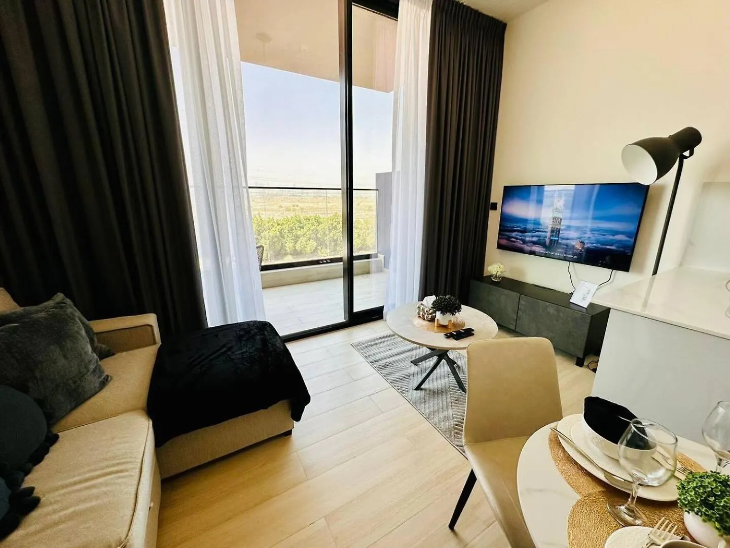 Fully Furnished Cozy 1Br In Jvc With Balcony Apartment Dubai