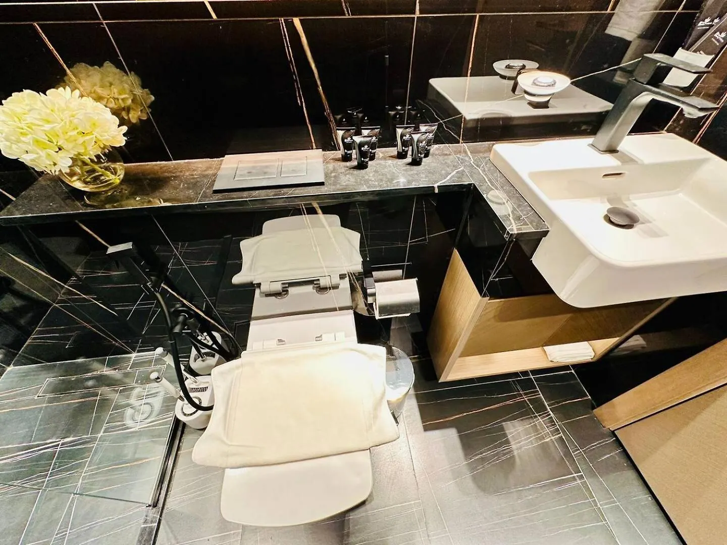 Fully Furnished Cozy 1Br In Jvc With Balcony Apartment Dubai